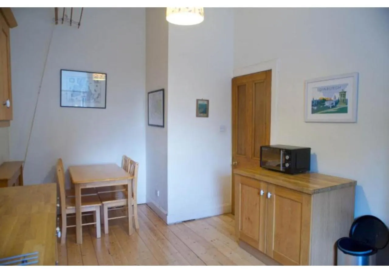 에든버러 Joivy 1 Bed Flat Near Royal Botanic Gardens 아파트